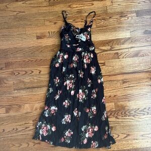 Angie Midi Black Floral Dress / Size M / NWT